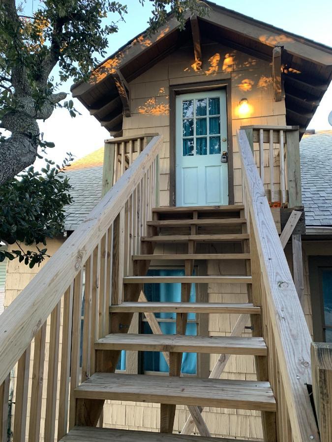 Rustic Rooftop Delight - Bay Front Apts Norfolk Exteriör bild